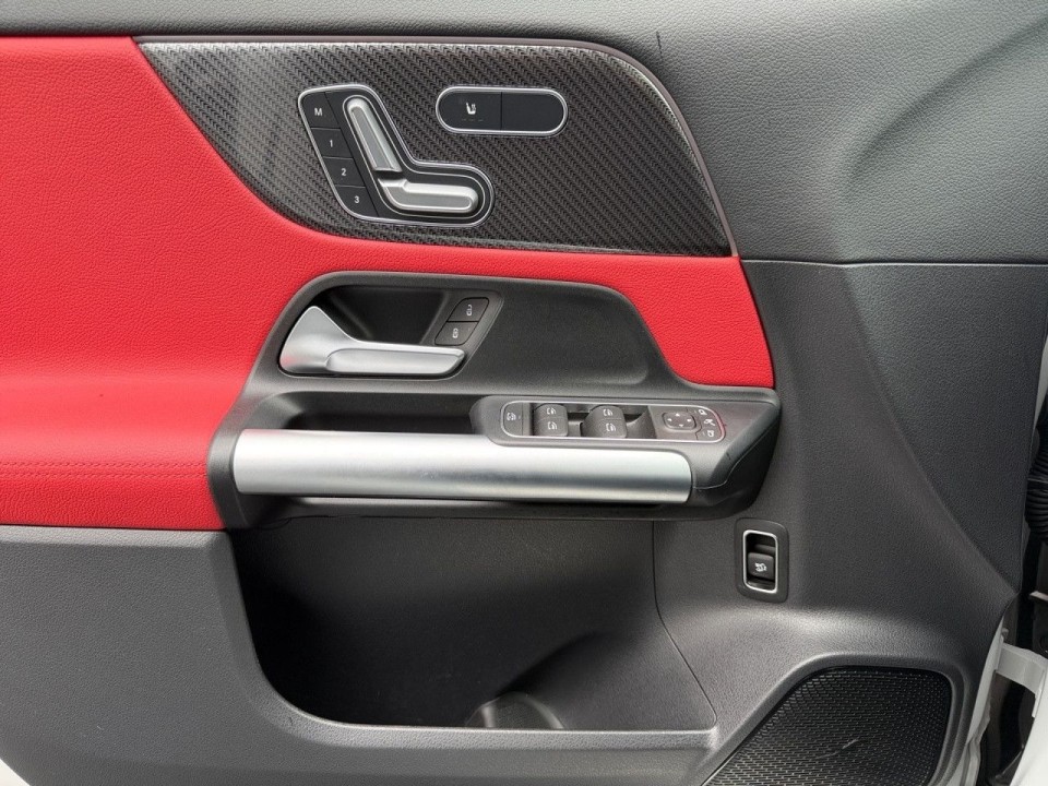 Mercedes-Benz GLA AMG 35 4MATIC - foto 16
