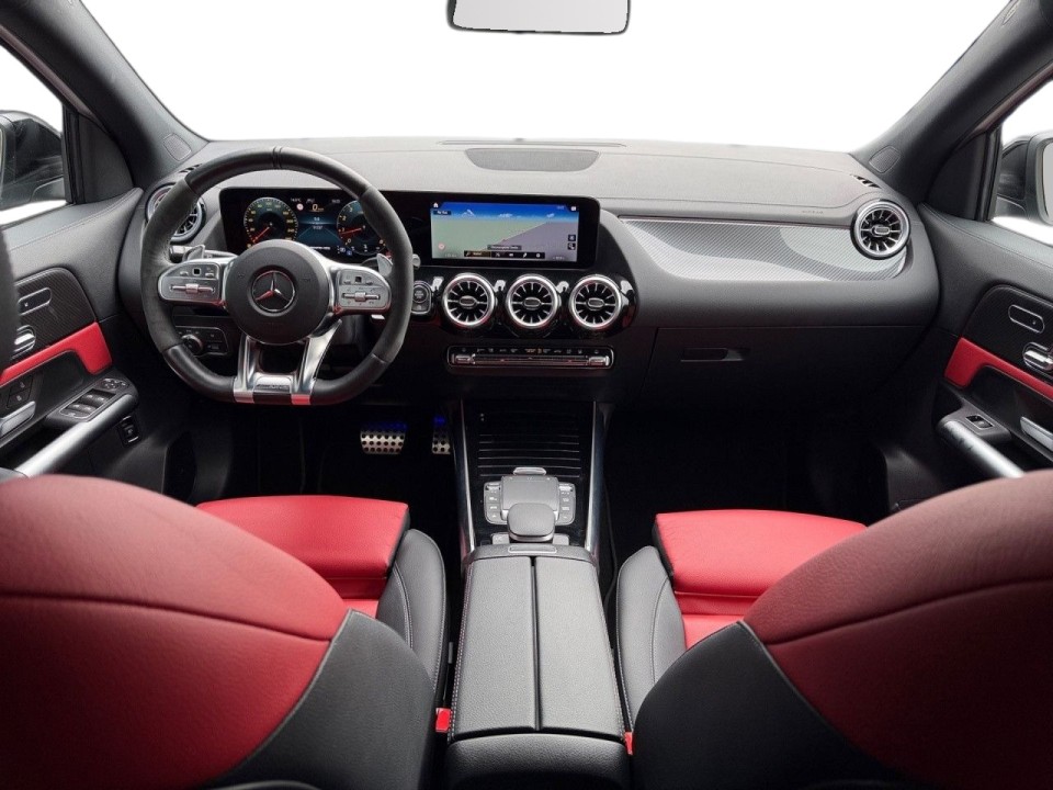 Mercedes-Benz GLA AMG 35 4MATIC - foto 9