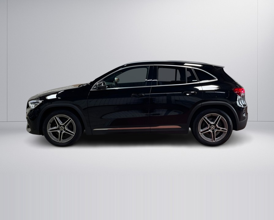 Mercedes-Benz GLA 220d 4MATIC AMG Line (3)