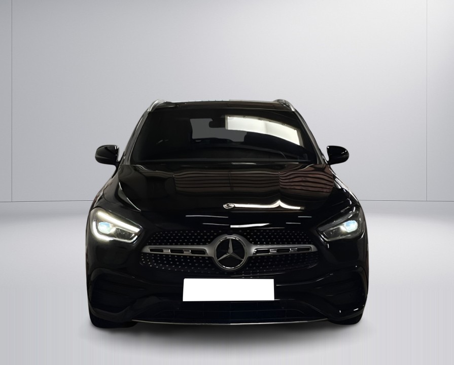 Mercedes-Benz GLA 220d 4MATIC AMG Line (2)