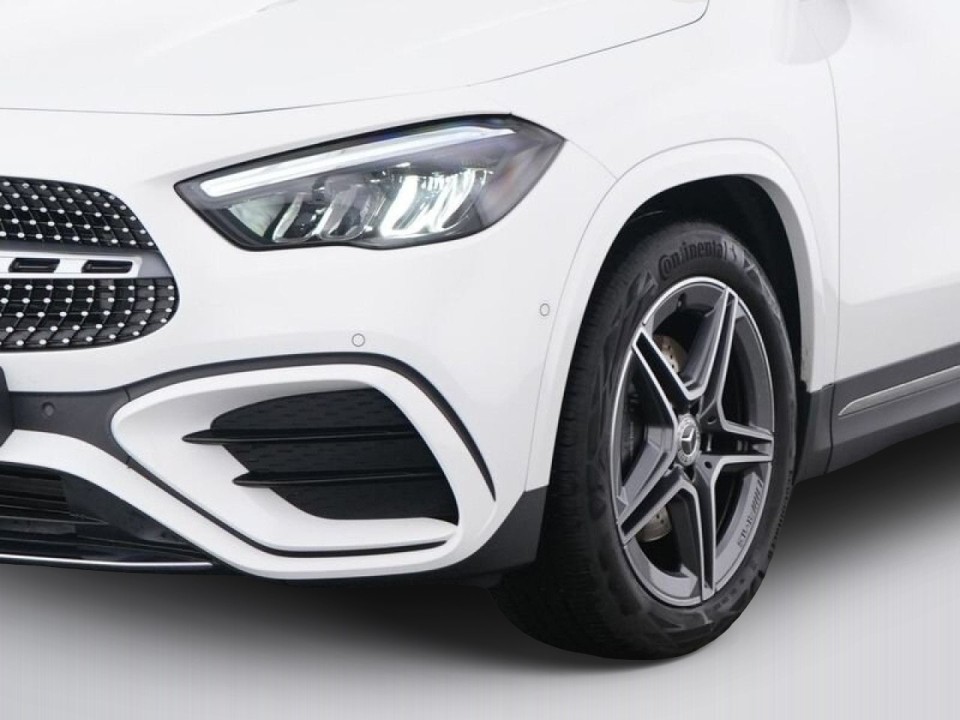 Mercedes-Benz GLA 220 4MATIC AMG Line - foto 8