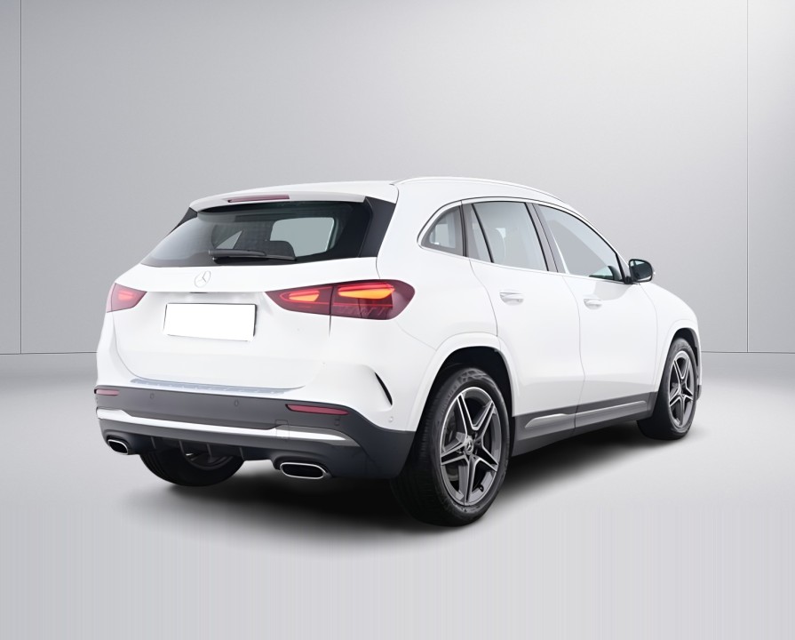 Mercedes-Benz GLA 220 4MATIC AMG Line (3)