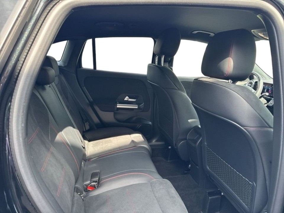 Mercedes-Benz GLA 200d AMG Line - foto 14
