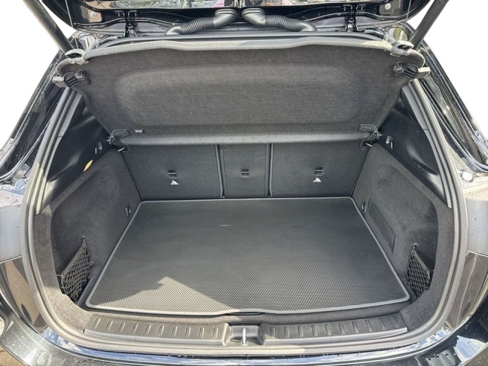 Mercedes-Benz GLA 200d AMG Line - foto 15