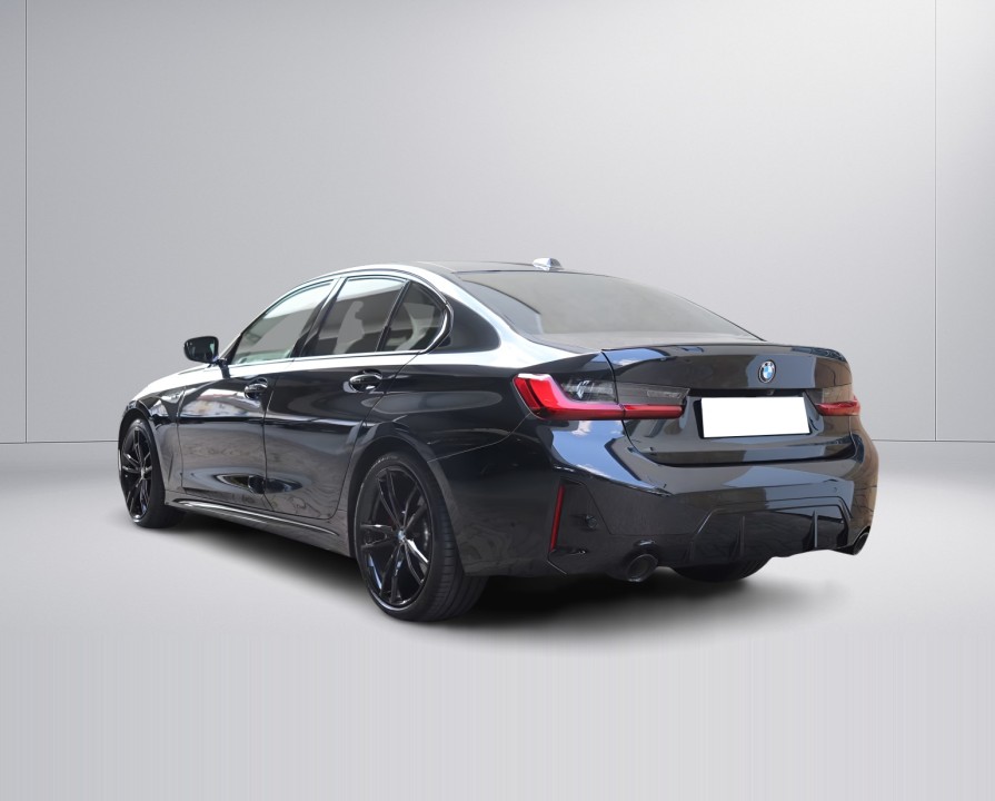 BMW Seria 3 330i xDrive M-Sport (3)