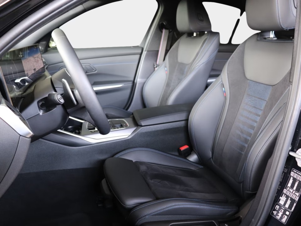 BMW Seria 3 330i xDrive M-Sport - foto 9