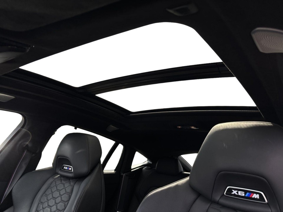 BMW X6 M Competition - foto 11