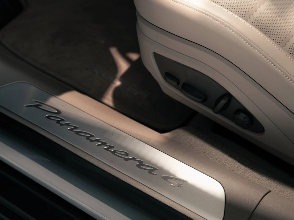 Porsche Panamera 4 E-Hybrid - foto 26