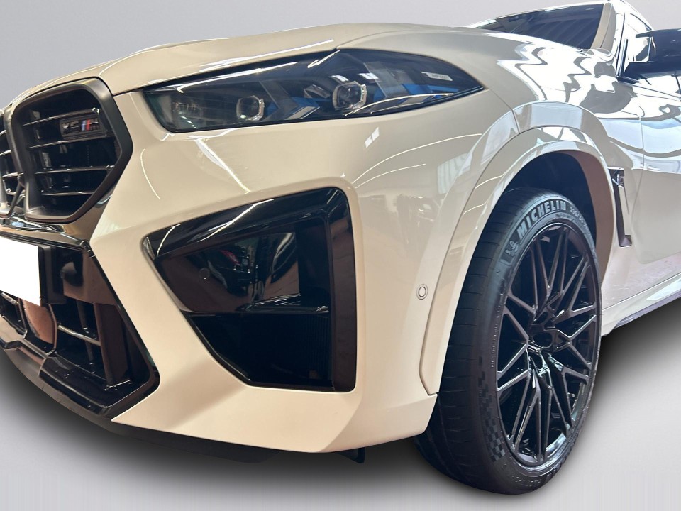 BMW X6 M Competition - foto 13