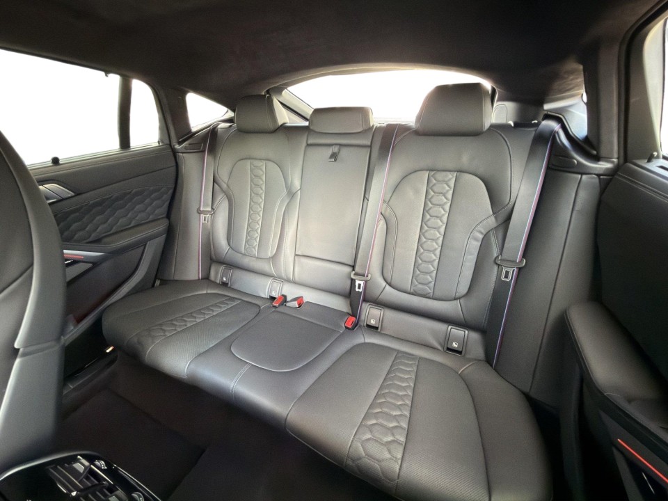 BMW X6 M Competition - foto 19