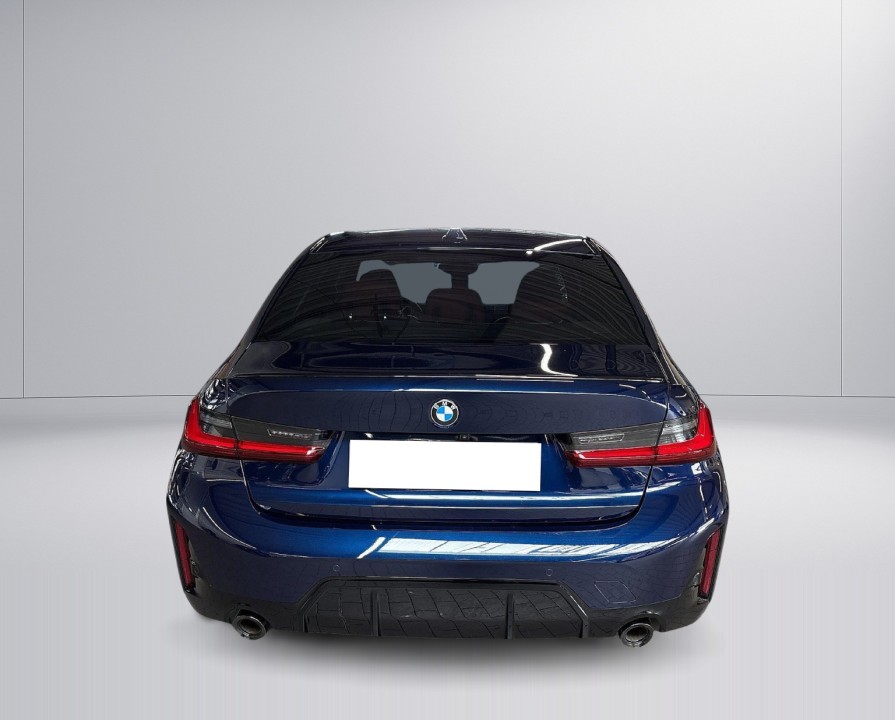 BMW Seria 3 330i xDrive M-Sport (5)