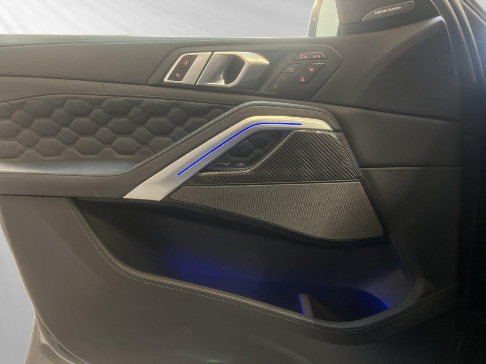 BMW X6 M Competition - foto 14