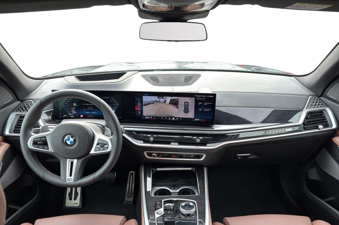 BMW X5 M60i - foto 12