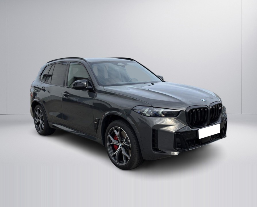 BMW X5 M60i