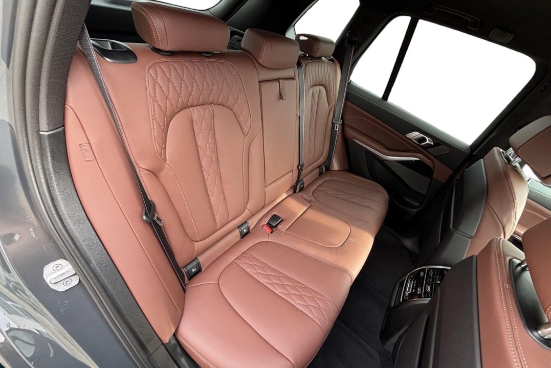 BMW X5 M60i - foto 10