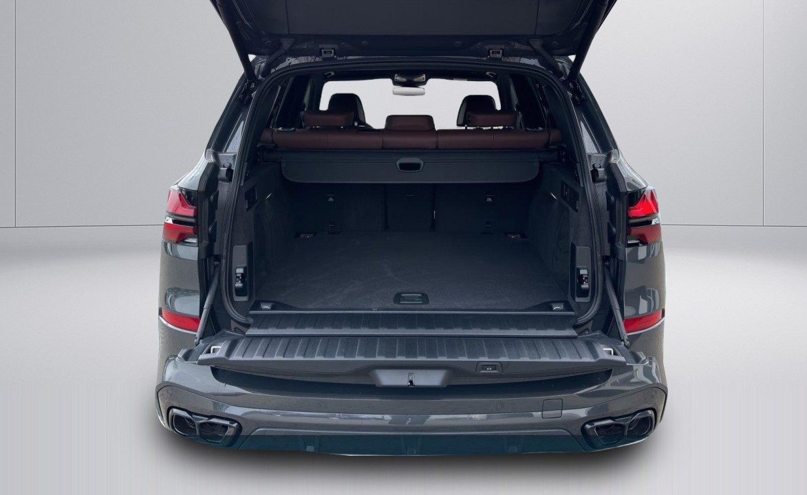 BMW X5 M60i - foto 18