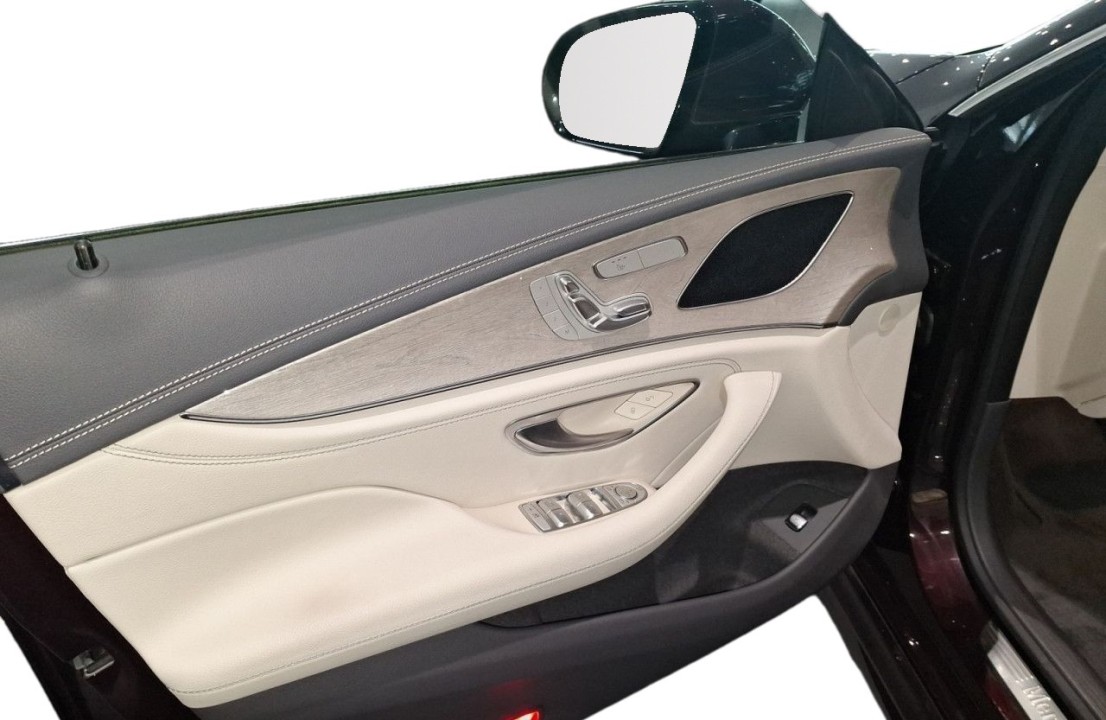 Mercedes-Benz CLS 300d 4MATIC AMG Line - foto 13