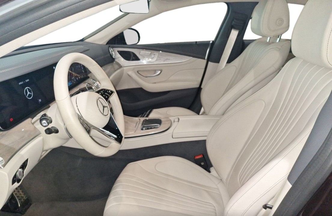 Mercedes-Benz CLS 300d 4MATIC AMG Line - foto 9