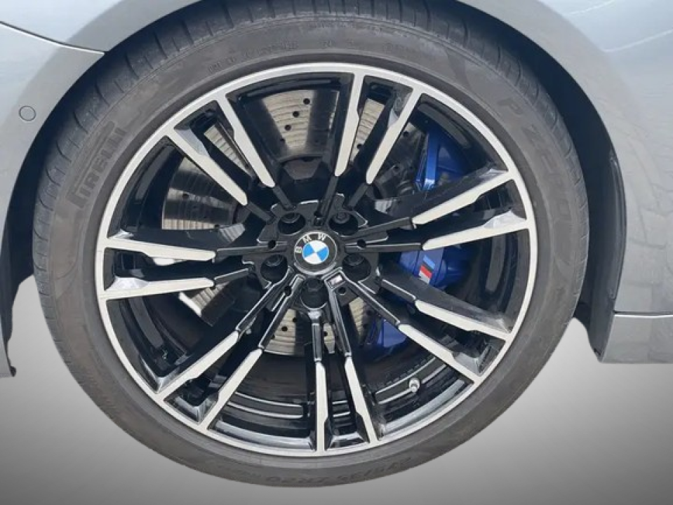 BMW M5 Sedan M Drive - foto 12