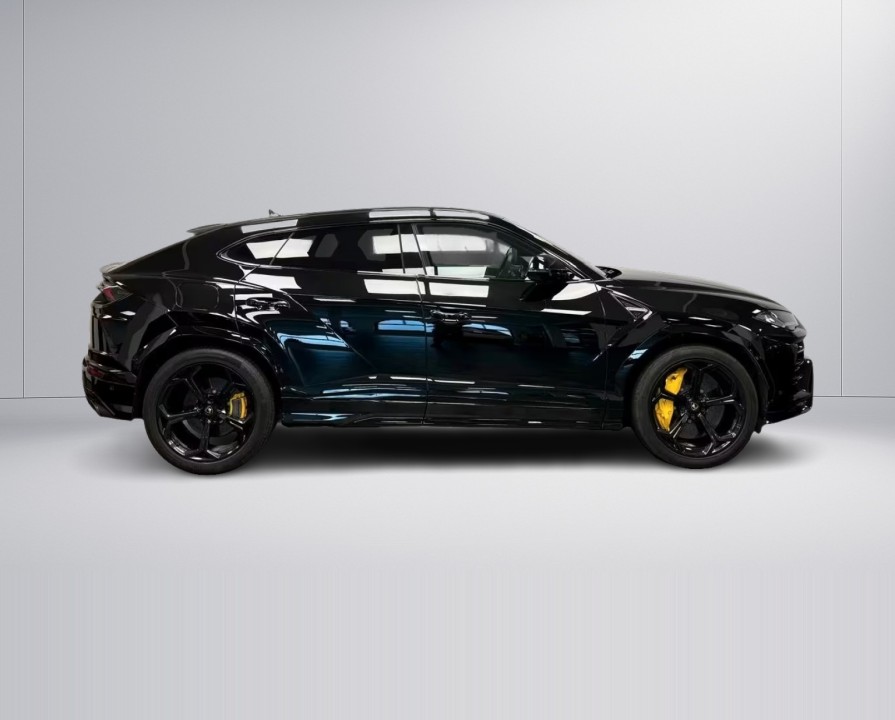 Lamborghini URUS (4)