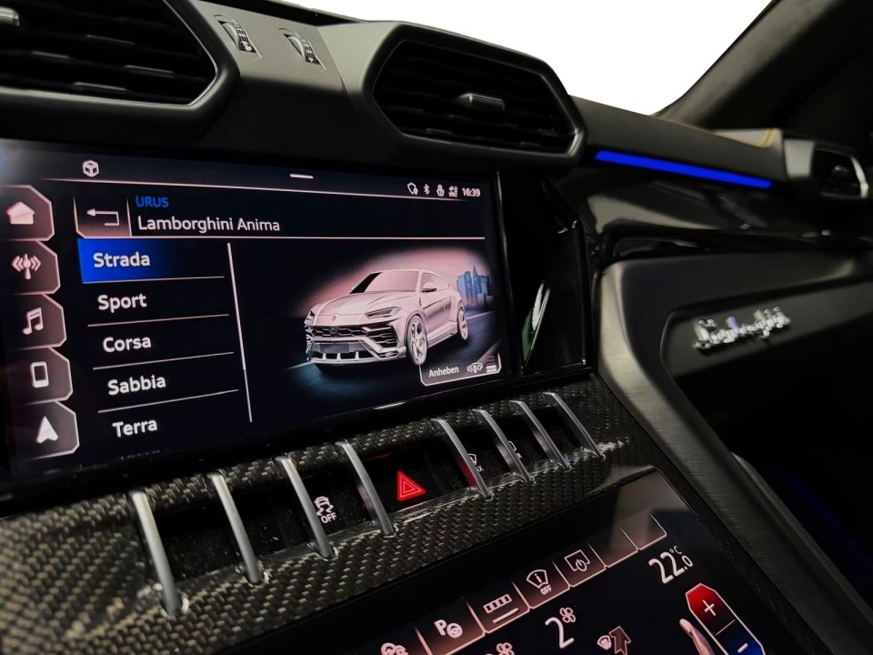 Lamborghini URUS - foto 20