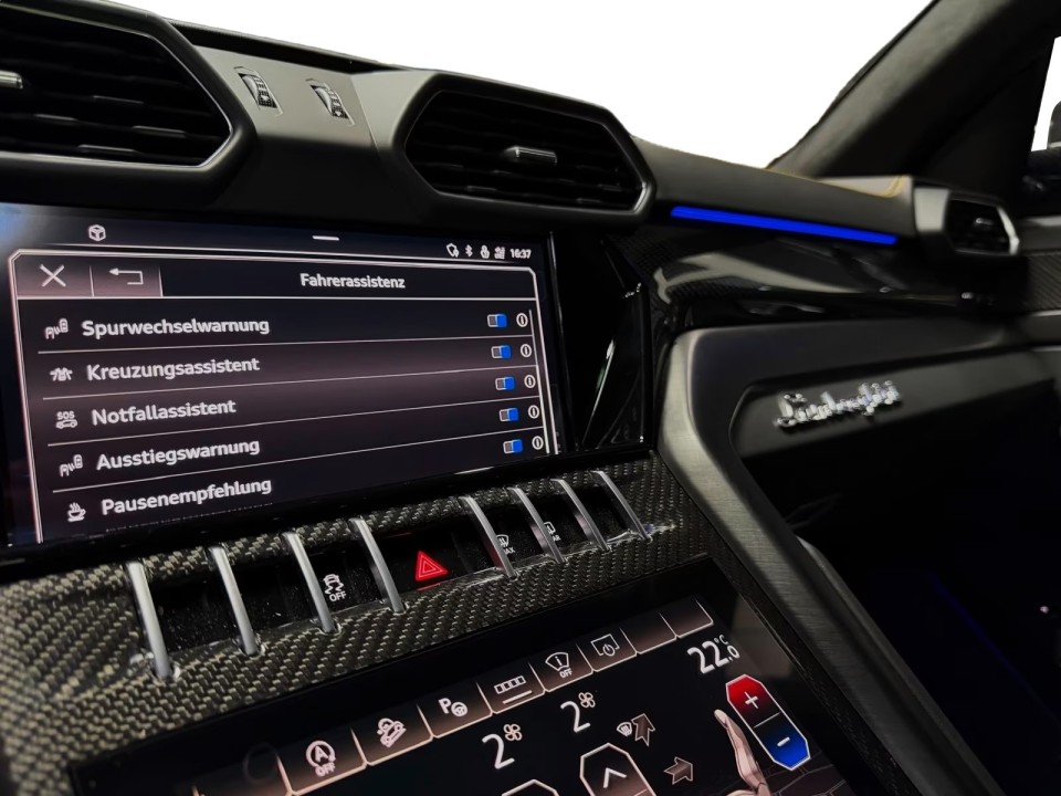 Lamborghini URUS - foto 21