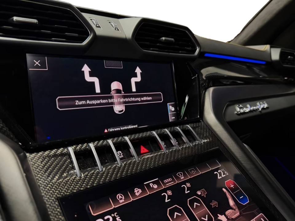 Lamborghini URUS - foto 25