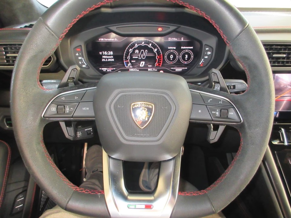 Lamborghini URUS - foto 12