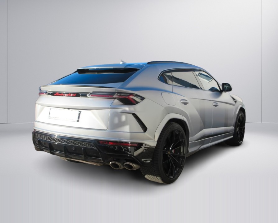 Lamborghini URUS (2)