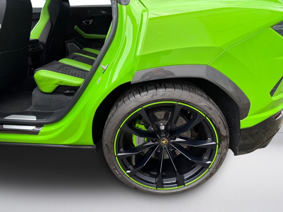 Lamborghini URUS - foto 20