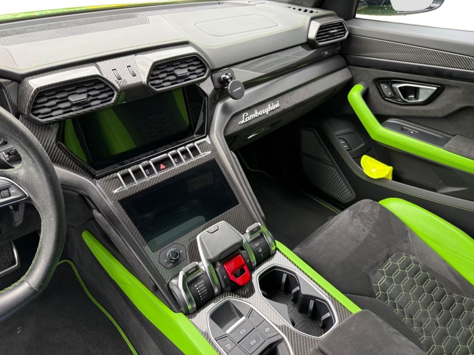 Lamborghini URUS - foto 12
