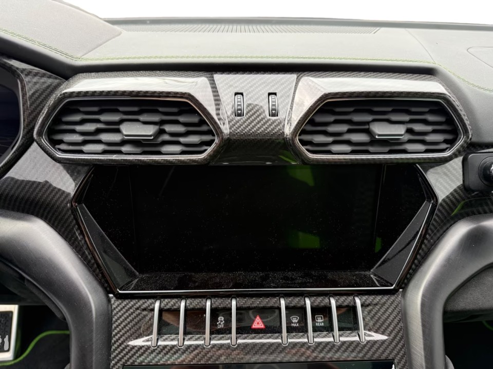 Lamborghini URUS - foto 13
