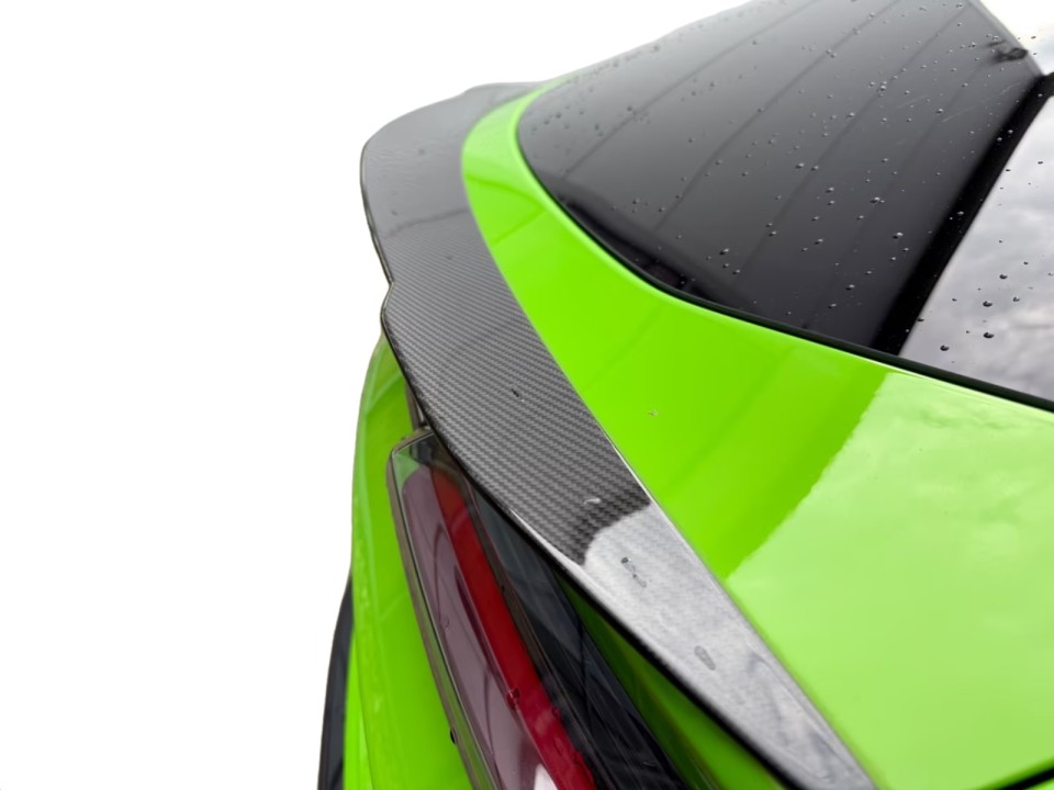 Lamborghini URUS - foto 17