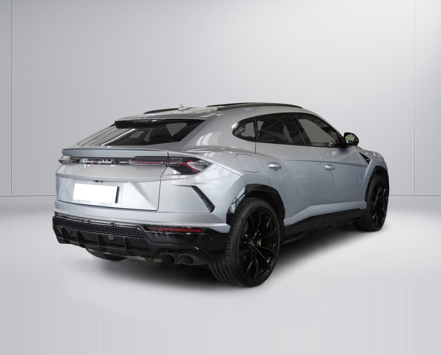 Lamborghini URUS (3)