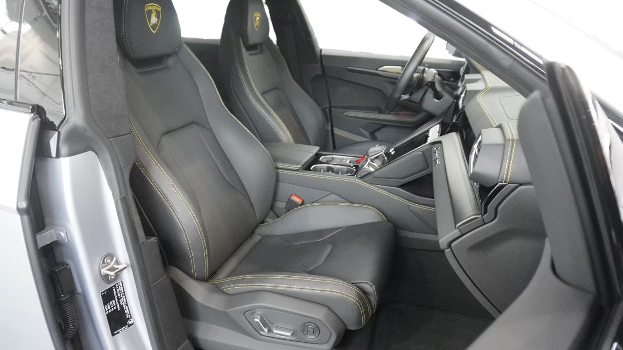 Lamborghini URUS - foto 11