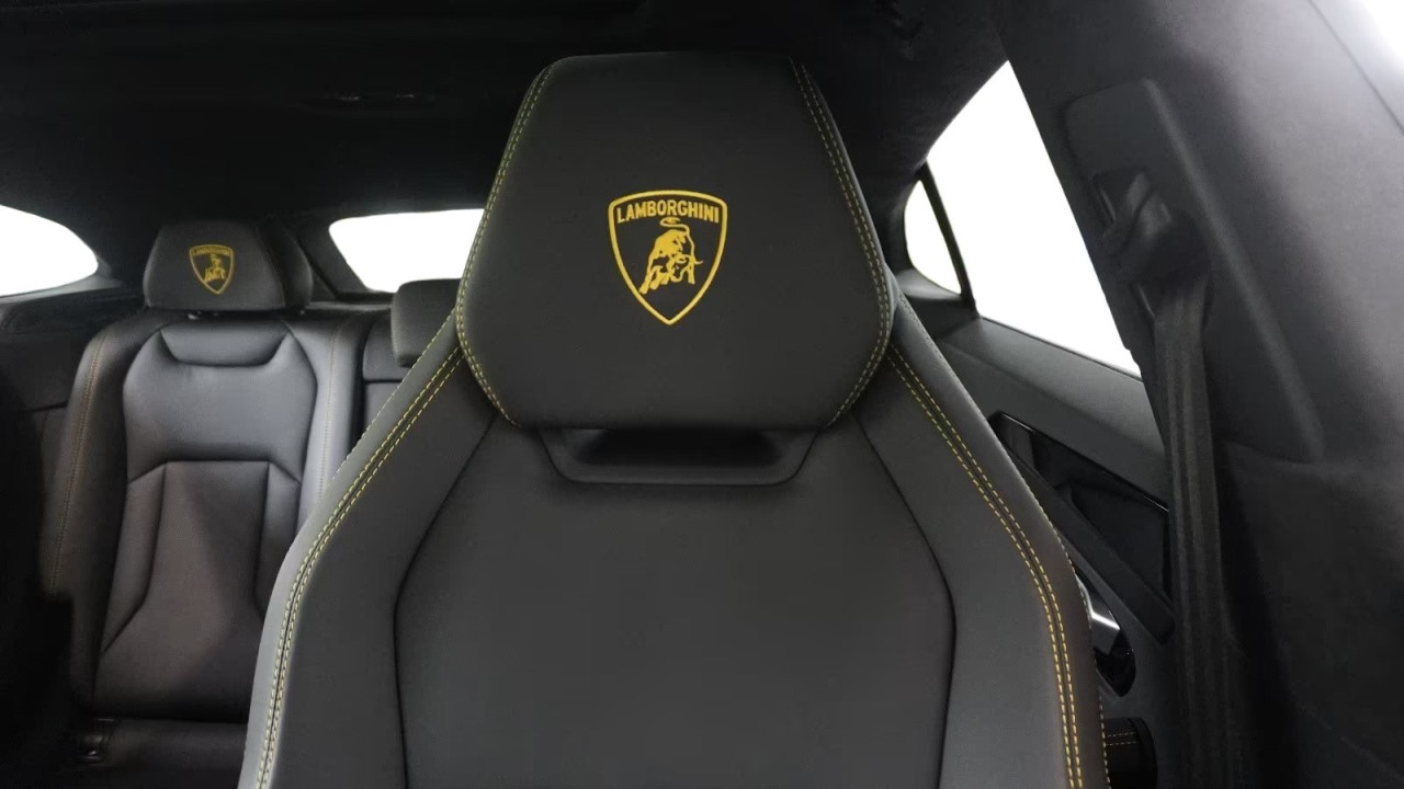 Lamborghini URUS - foto 22