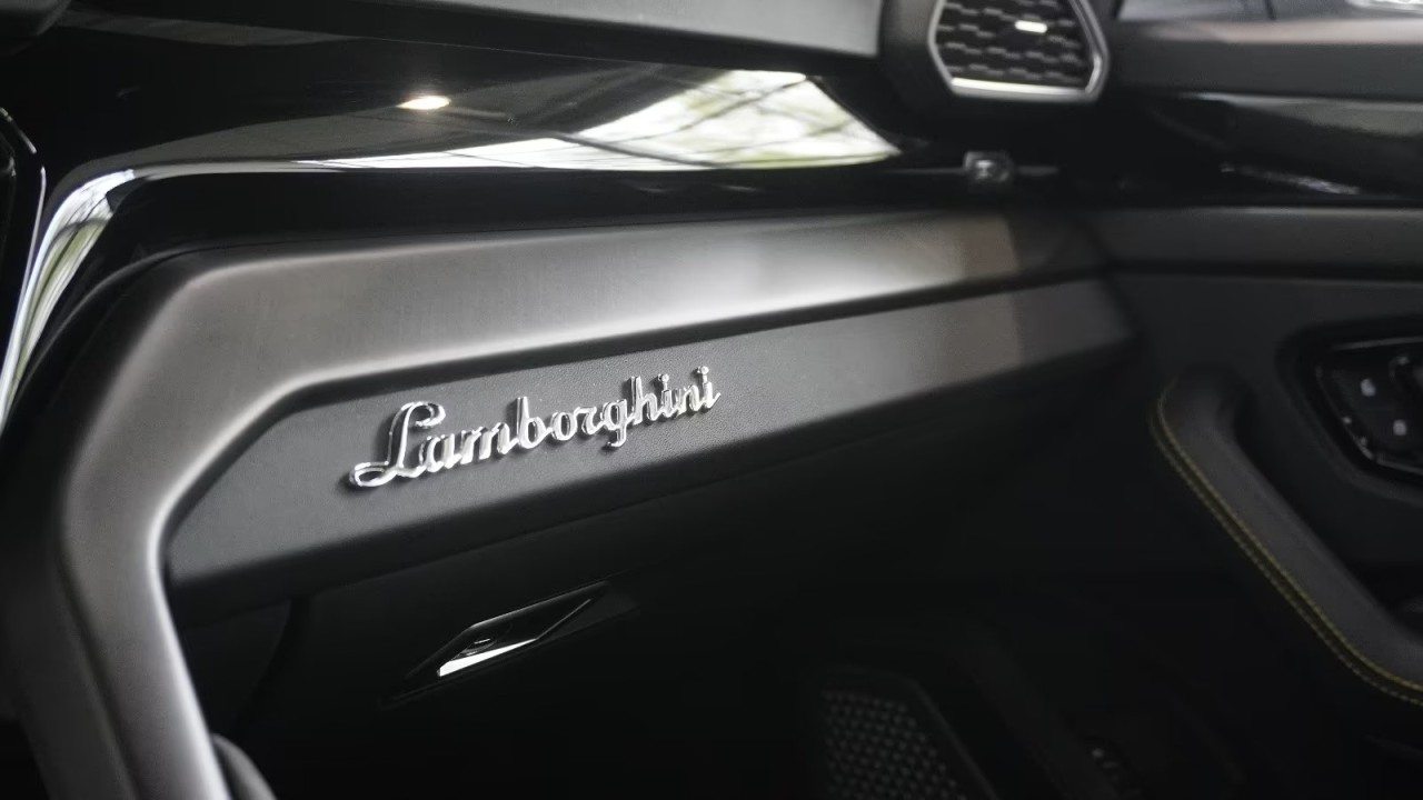 Lamborghini URUS - foto 19