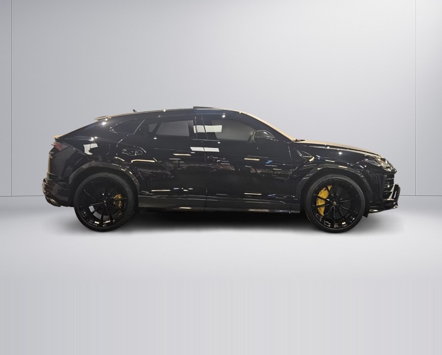 Lamborghini URUS (2)