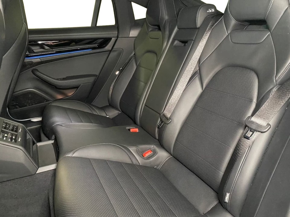 Porsche Panamera 4 E-Hybrid - foto 18