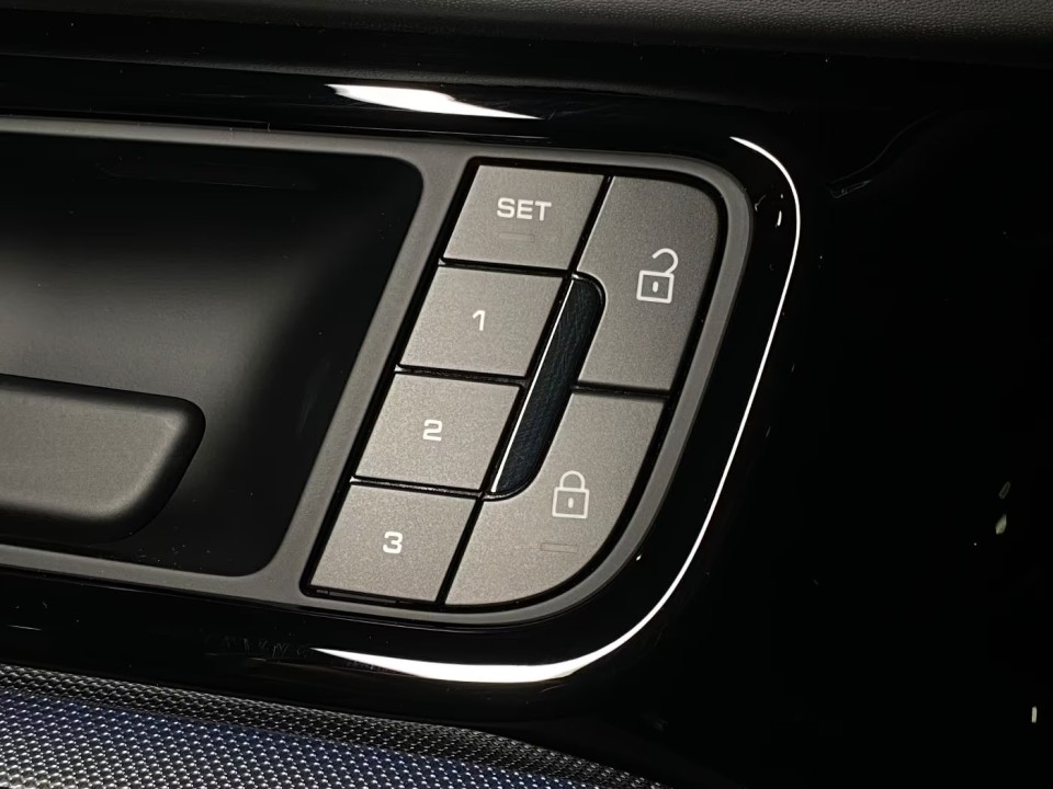Porsche Panamera 4 E-Hybrid - foto 20