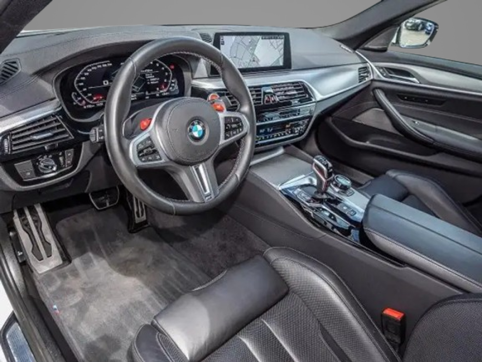 BMW M5 xDrive (5)