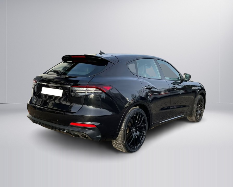 Maserati Levante S (3)