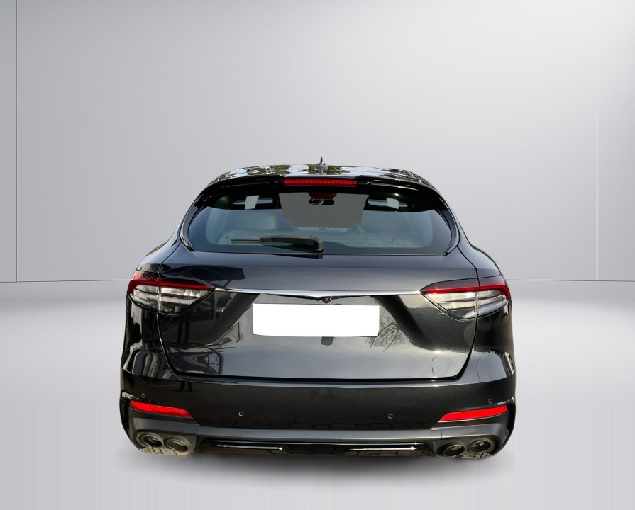 Maserati Levante S (4)