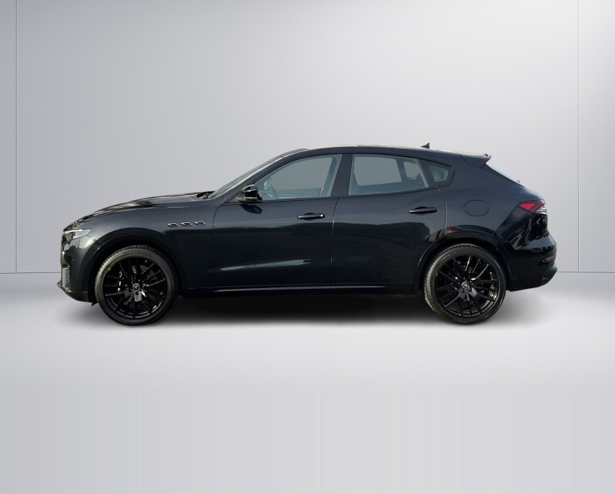 Maserati Levante S (5)