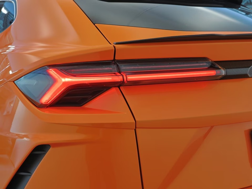 Lamborghini URUS - foto 22