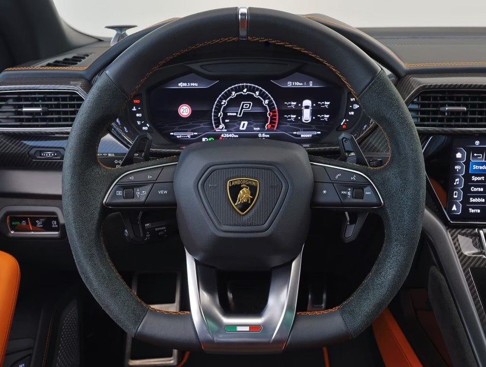Lamborghini URUS - foto 9