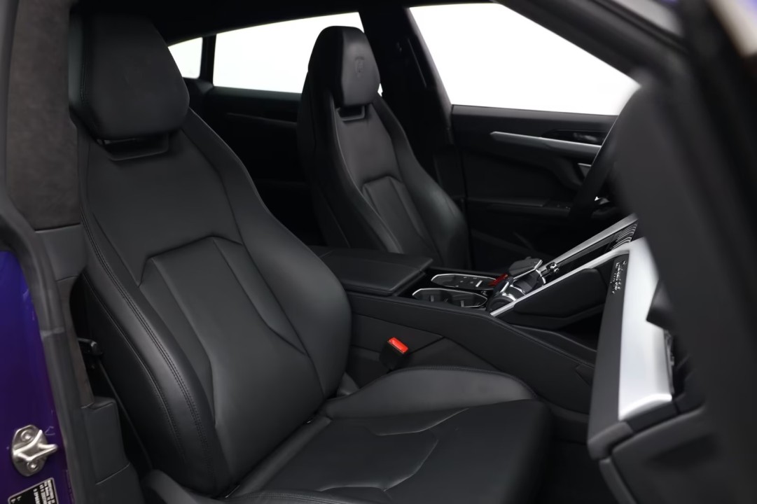 Lamborghini URUS - foto 19