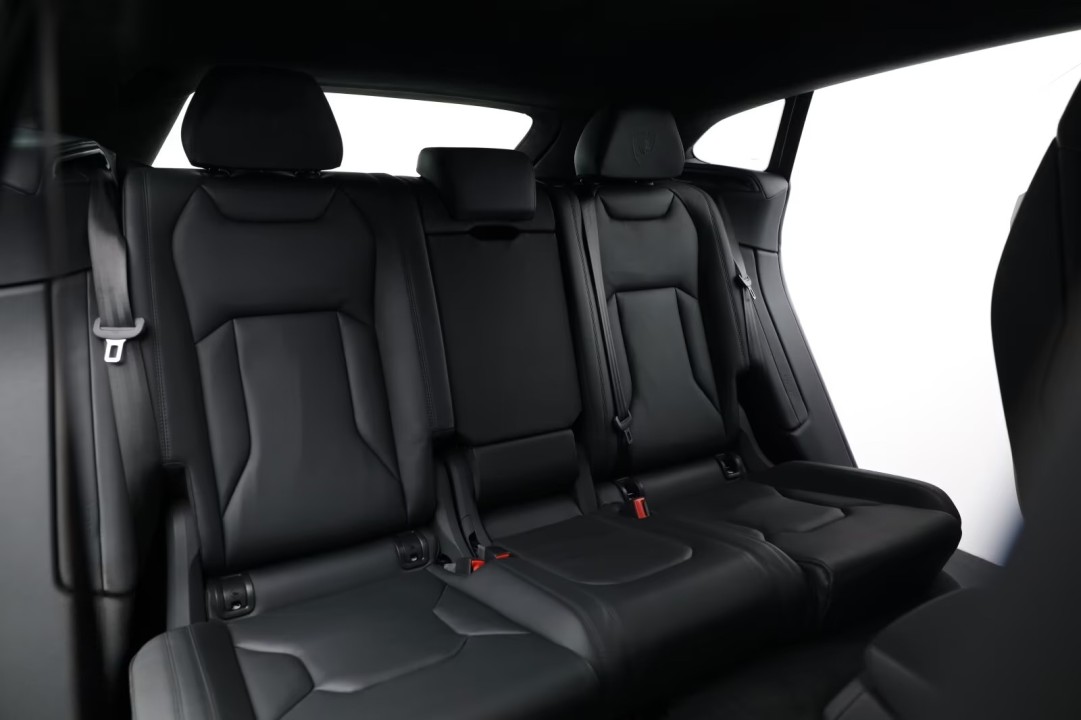 Lamborghini URUS - foto 21