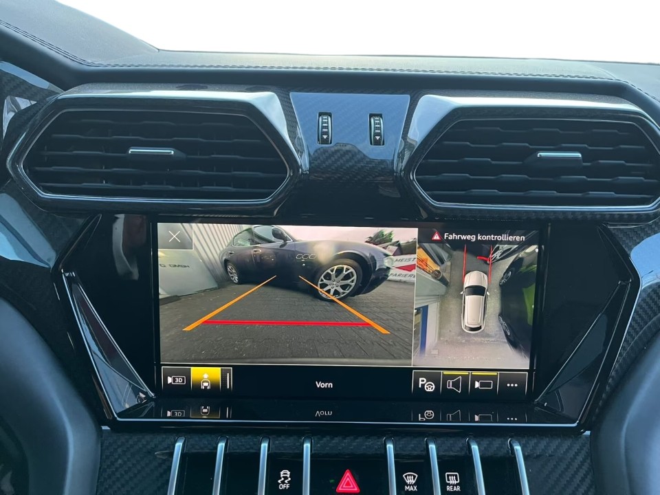 Lamborghini URUS - foto 17