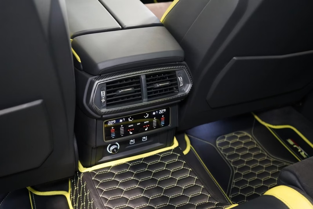 Lamborghini URUS - foto 28
